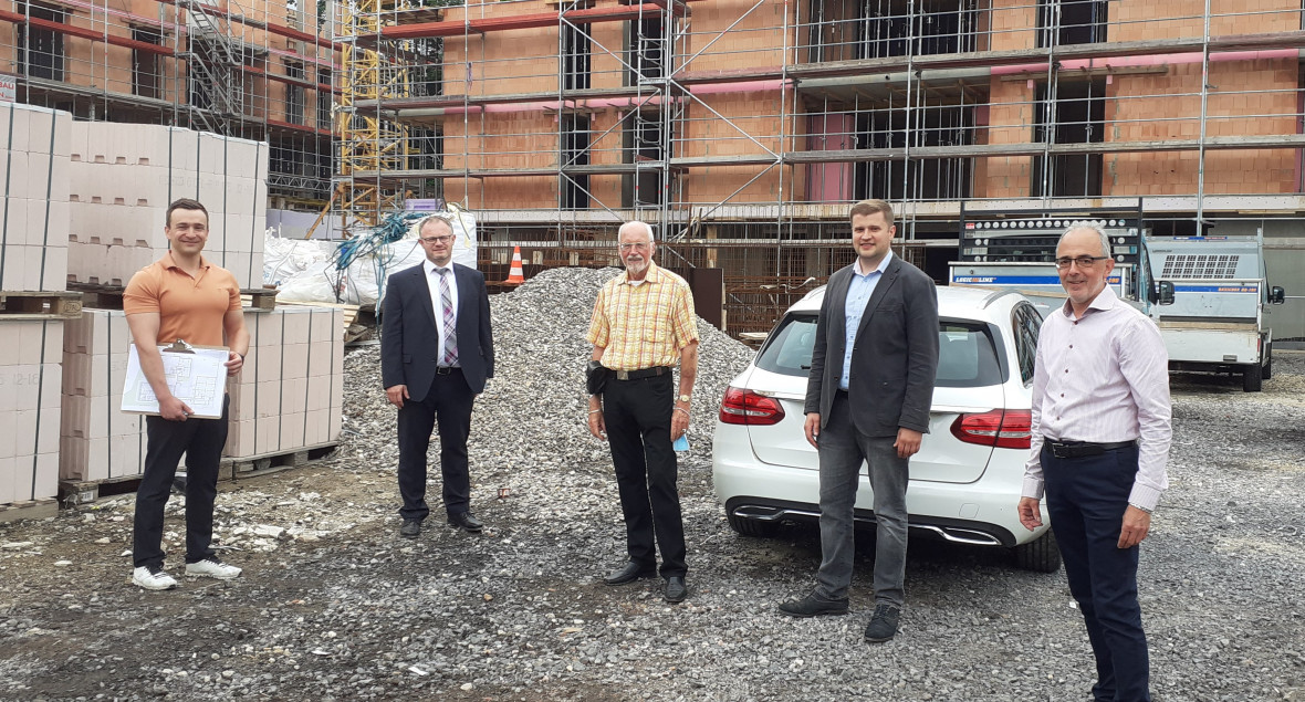 Machten sich ein Bild vom Projektstand: Architekt A. Rahmig, OB Jan Einig, Romed H. Kaufhold stellv. CDU OV Vorsitzender, Profectum Geschäftsführer E. Gossen, Wolfgang Hardt CDU OV Vorsitzender. Foto: Wolfgang Hardt Machten sich ein Bild vom Projektstand: Architekt A. Rahmig, OB Jan Einig, Romed H. Kaufhold stellv. CDU OV Vorsitzender, Profectum Geschäftsführer E. Gossen, Wolfgang Hardt CDU OV Vorsitzender. Foto: Wolfgang Hardt